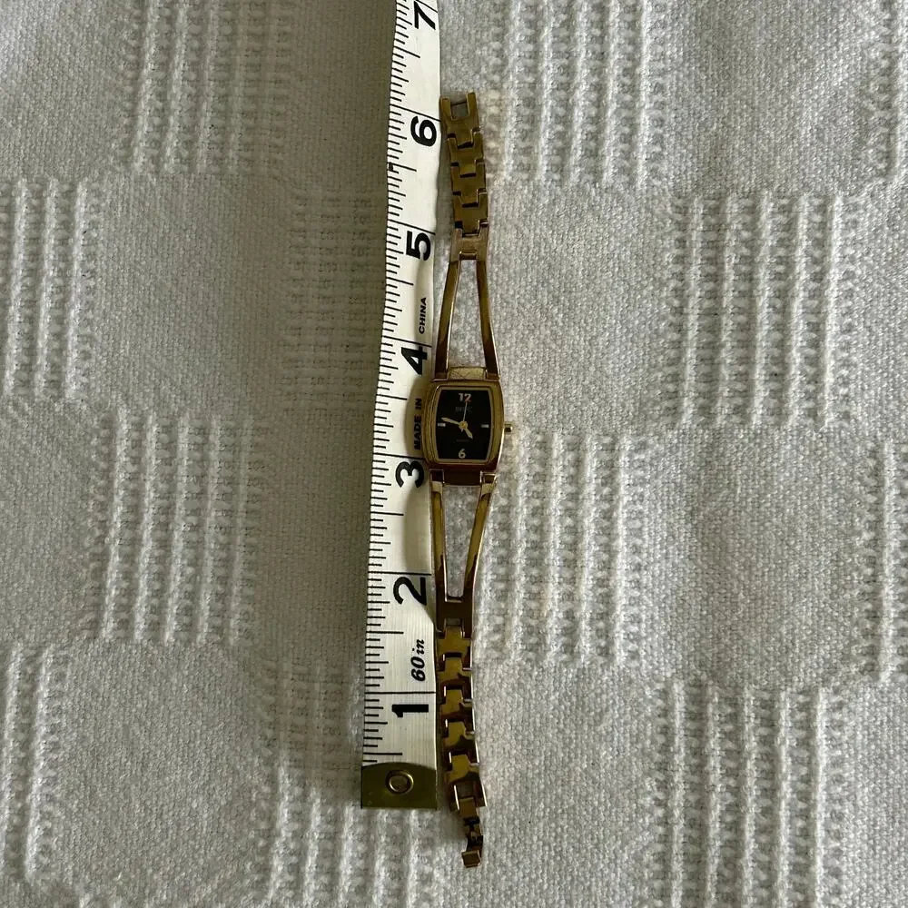 Relic Ladies Watch Quartz Goldtone Black Dial Fits up to 6 Inch Wrist ZR33524